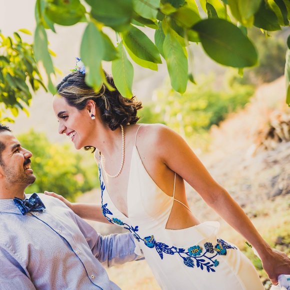 Hand embroidered summer wedding dress - Picture 5 of 9